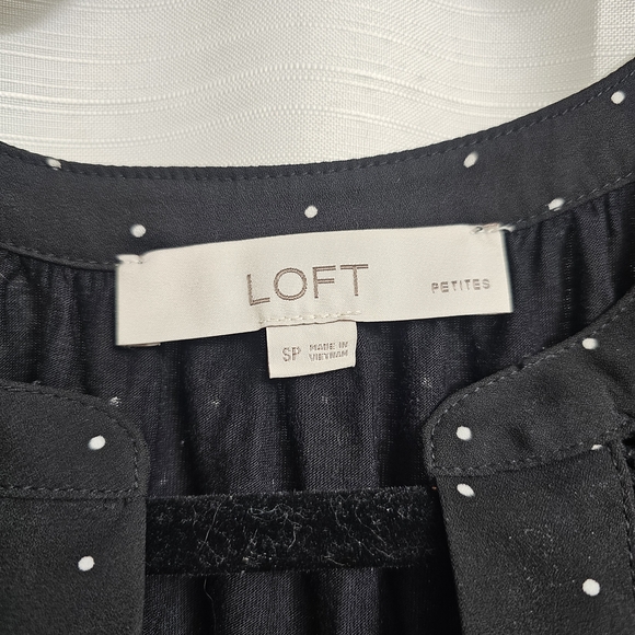 LOFT Black and White Sleeveless  Blouse - Picture 2 of 4